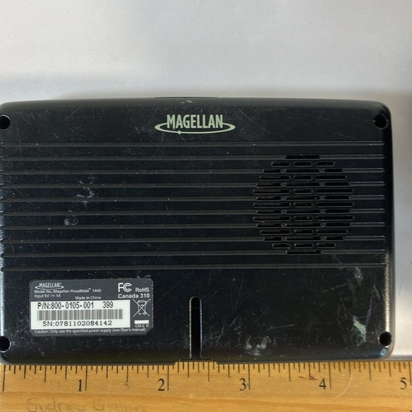 Magellan Road Mate 1440 GPS with Charger and Dashboard Mount - Picture 6 of 8